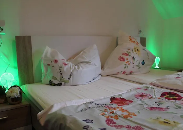 Entersburg Πανσιόν *